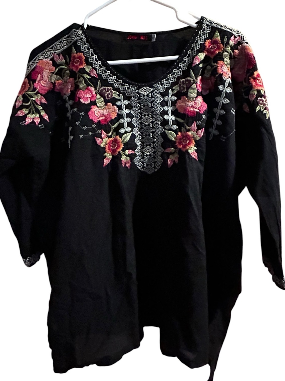 Johnny Was  Top with embroidery details, elbow length sleeves, oversized,XS
